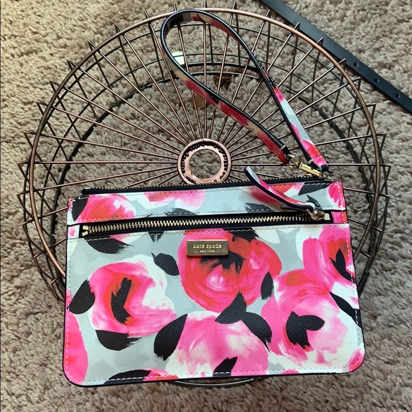 Floral Wristlet - Picture 1 of 2